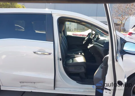 2018 Honda Odyssey Touring из США, поврежденный, VIN 5FNRL6H87JB058038